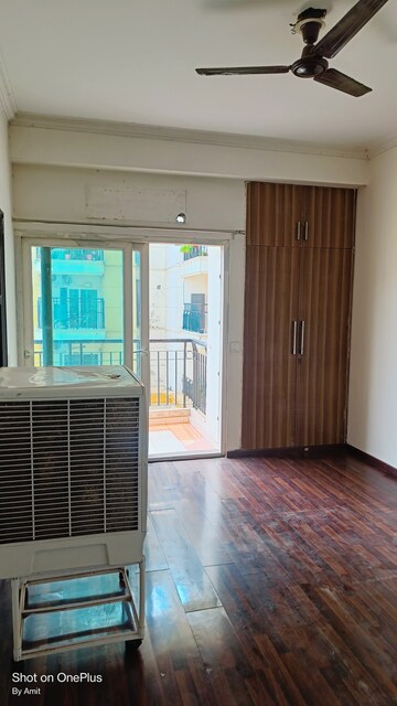Room in 2 BHK Apartment at Apex Athena, Sector 75 – for Rent