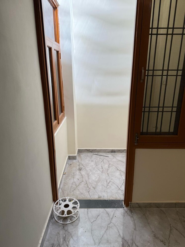 Room, gomti nagar 3 Bedroom 1005 Sq.Ft. Independent House In Gomti Nagar Lucknow 8314090