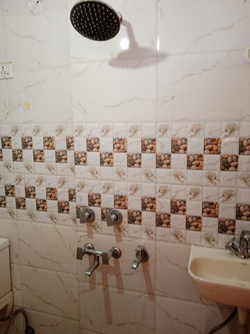 Bathroom in 1 BHK Apartment at Paschim Vihar – for Rent