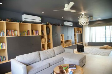Living Room in 6+ BHK Villa at Opulence Villas, Sector 51 – for Sale