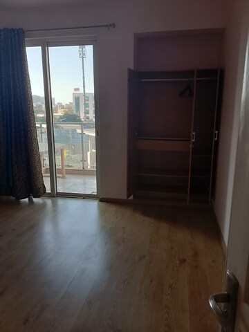 Room in 2 BHK Apartment at Experion The Heart Song, Sector 108 – for Rent