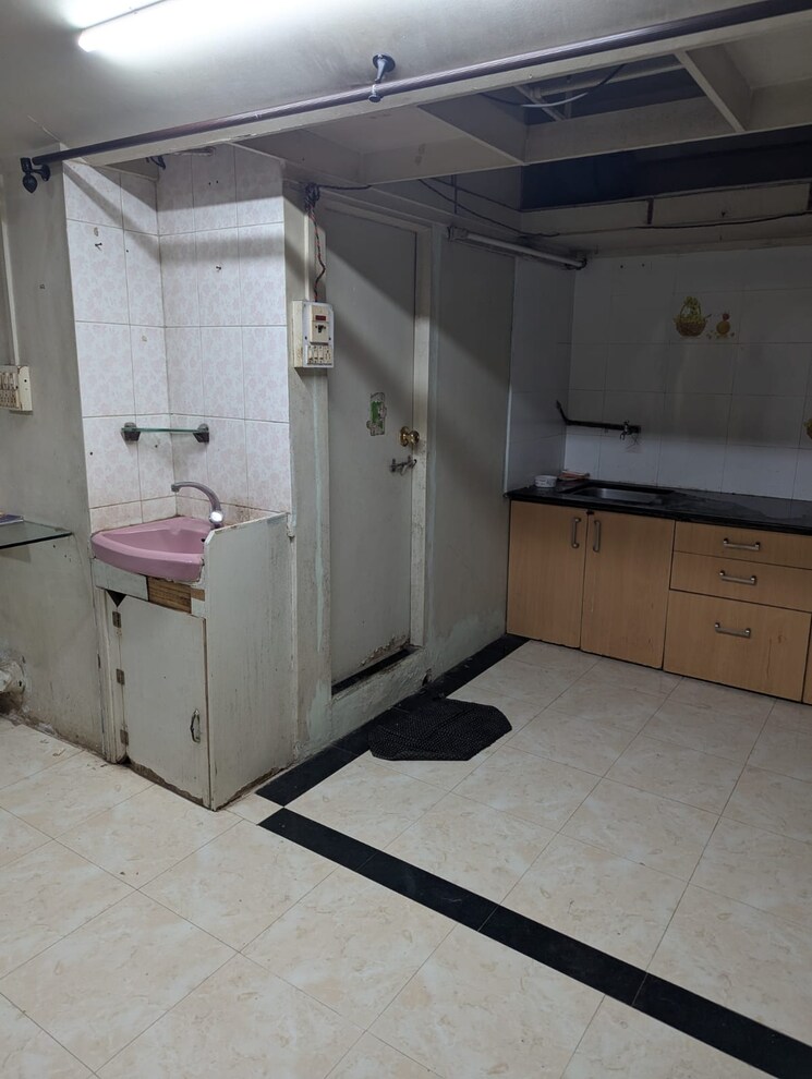 Room, narayan-chambers 1 RK 350 Sq.Ft. Apartment In Narayan Peth Pune 8314130