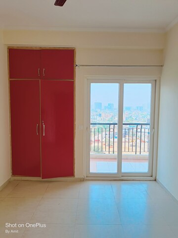Room in 2 BHK Apartment at Apex Athena, Sector 75 – for Rent