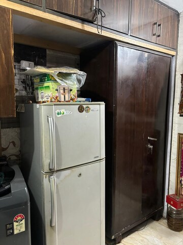Furnished Amenities in 2 BHK Apartment at Paschim Vihar – for Rent