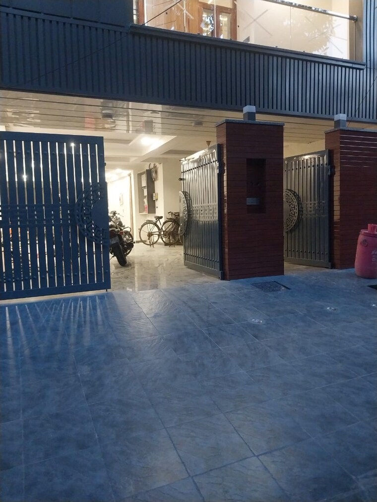  Parking, vaishali sector 4 4 Bedroom 128 Sq.Ft. Villa In Vaishali Sector 4 Ghaziabad 8314185