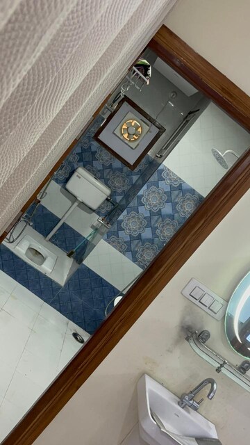 Furnished Amenities in 3 BHK Apartment at Greenwood Apartment, Gomti Nagar – for Rent