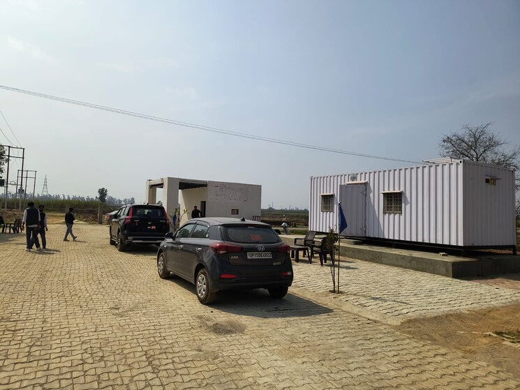 Exterior View, rohta road  100 Sq.Yd. Plot In Rohta Road Meerut 8314176