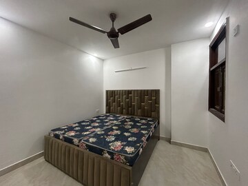 Bedroom in 1 BHK Builder Floor at Saket – for Rent