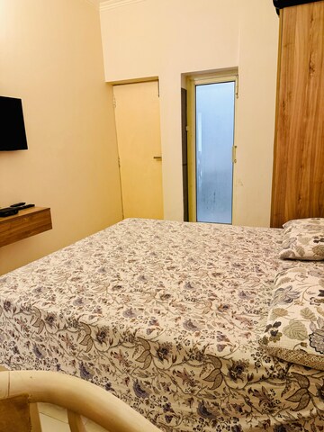 Bedroom in 2 BHK Builder Floor at Tagore Garden – for Rent