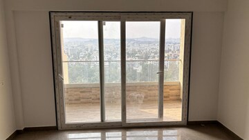 Room in 3 BHK Apartment at Venkatesh Skydale, Sinhagad Road – for Sale
