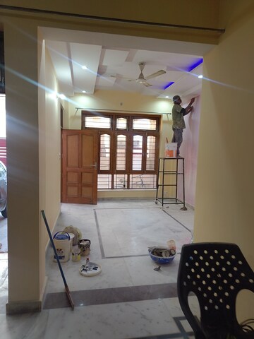 Living Room in 2 BHK Independent House at Gomti Nagar – for Rent