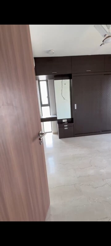 2 BHK Apartment For Rent in Lodha New Cuffe Parade, Wadala