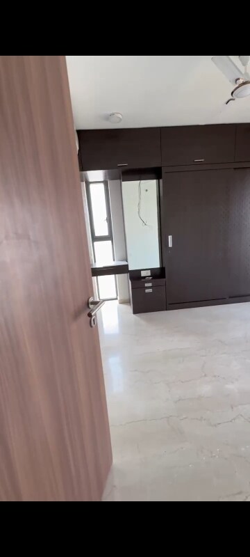 Room in 2 BHK Apartment at Lodha New Cuffe Parade, Wadala – for Rent