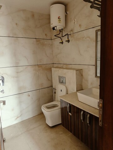 Bathroom in 3 BHK Builder Floor at Kohli One Malibu Town, Sector 47 – for Rent