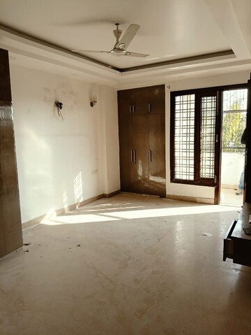 Living Room in 3 BHK Builder Floor at Kohli One Malibu Town, Sector 47 – for Rent