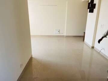 Room in 2 BHK Apartment at Sidhartha Diplomats Golf Link, Sector 110 – for Sale