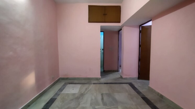Room, jasola vihar 2 Bedroom 620 Sq.Ft. Apartment In Jasola Vihar Delhi 8314444