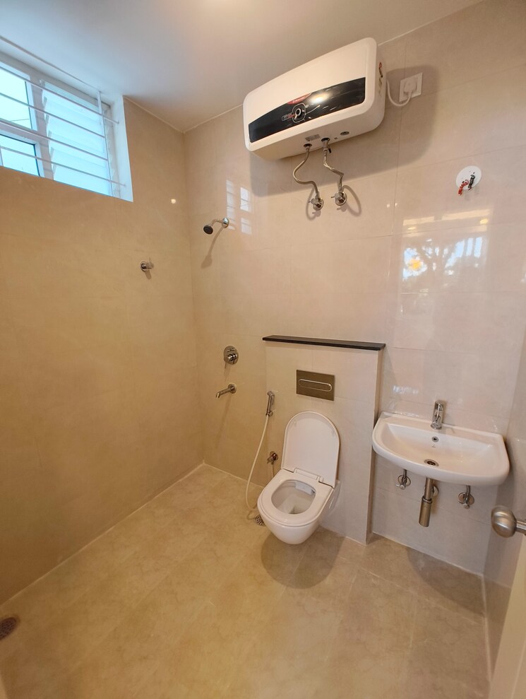 Bathroom, rs-nest 3 Bedroom 2000 Sq.Ft. Builder Floor In Indiranagar Bangalore 8314451