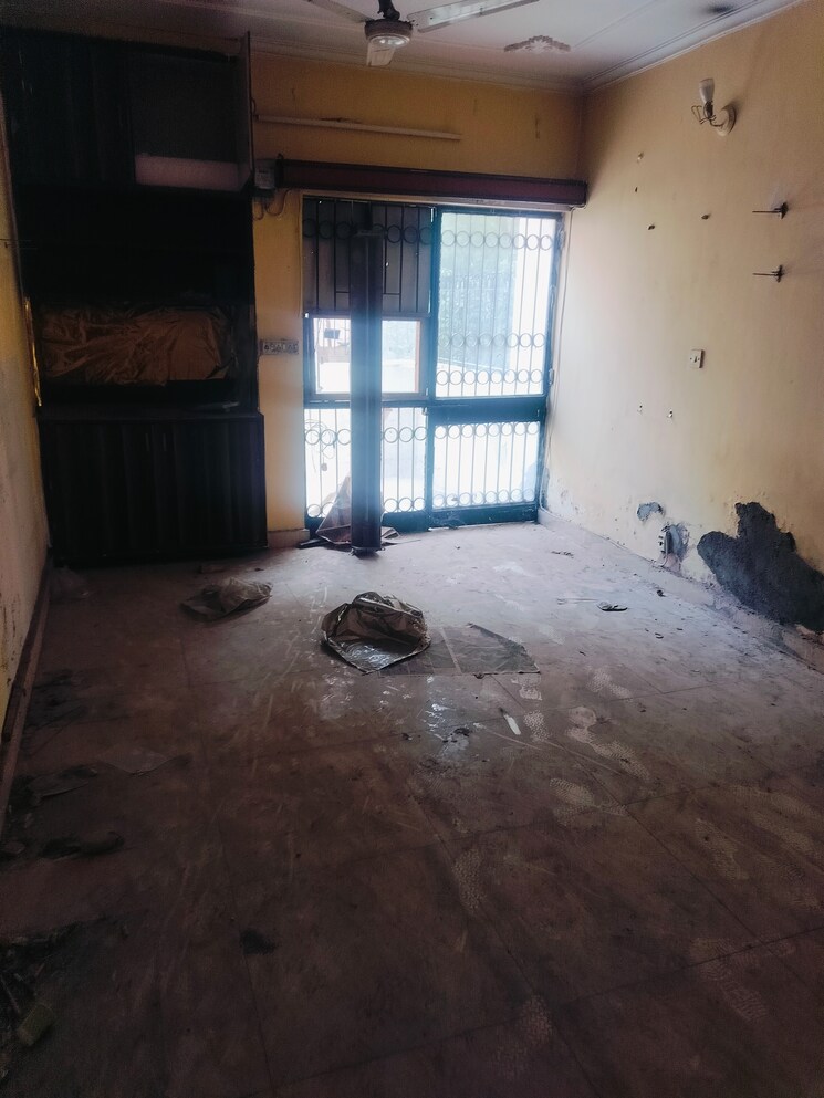 Room, sarita vihar 3 Bedroom 1500 Sq.Ft. Apartment In Sarita Vihar Delhi 8314450