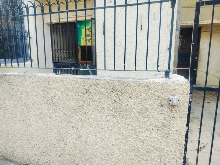 Balcony, sarita vihar 3 Bedroom 1500 Sq.Ft. Apartment In Sarita Vihar Delhi 8314450