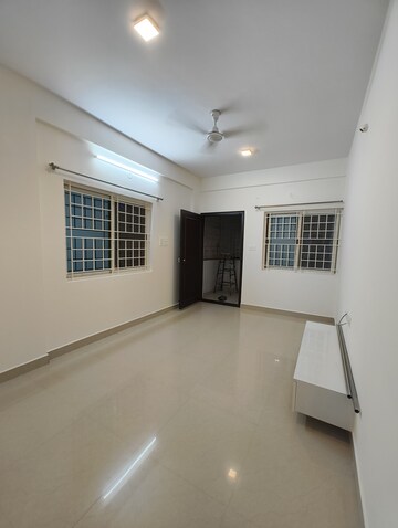 Room in 2 BHK Builder Floor at Kaypee Grandeur Indiranagar, Indiranagar – for Rent