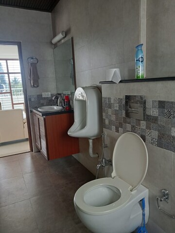 Bathroom in 4 BHK Apartment at Mg Road – for Rent