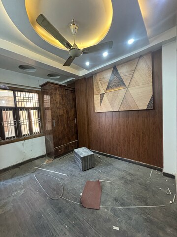 Bedroom in 3 BHK Builder Floor at Dwarka Mor – for Rent