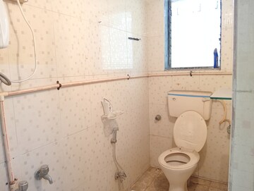 Attached Bathroom in 1 RK Apartment at Rebello Enclave MIDC, Andheri East – for Rent