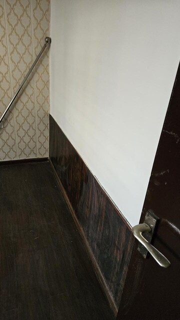 Furnished Amenities in 3 BHK Apartment at Omaxe New Heights, Sector 78 – for Sale