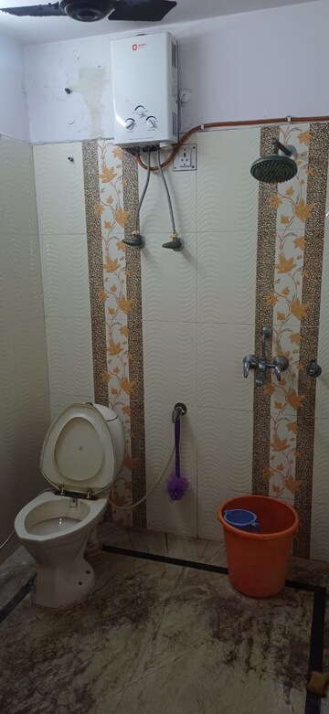 Bathroom in 2 BHK Villa at Gomti Nagar – for Rent