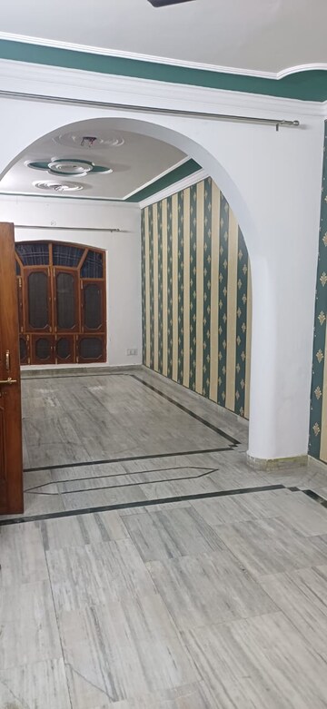 Balcony in 2 BHK Villa at Gomti Nagar – for Rent