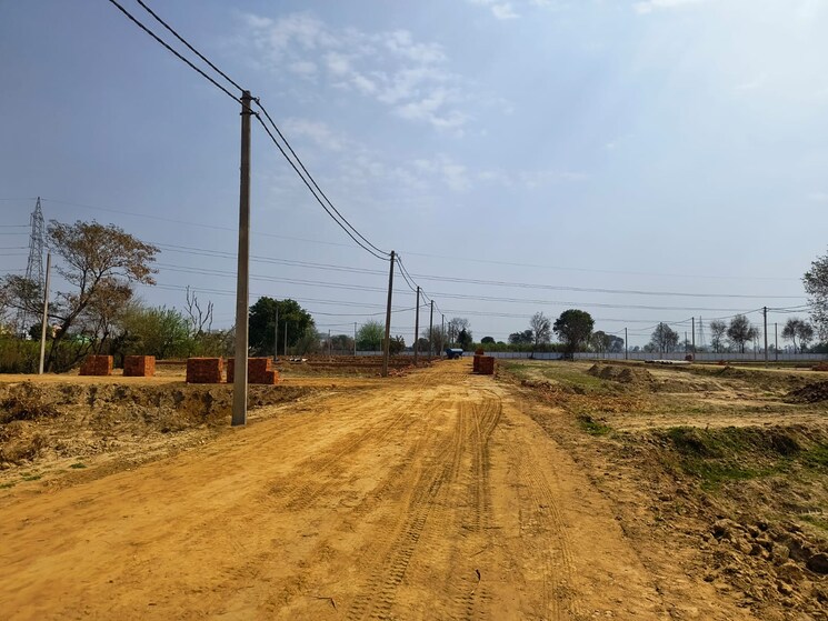 undefined, modipuram  100 Sq.Yd. Plot In Modipuram Meerut 8314567