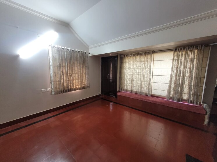 Room, jubilee hills 5 Bedroom 738 Sq.Yd. Independent House In Jubilee Hills Hyderabad 8314568