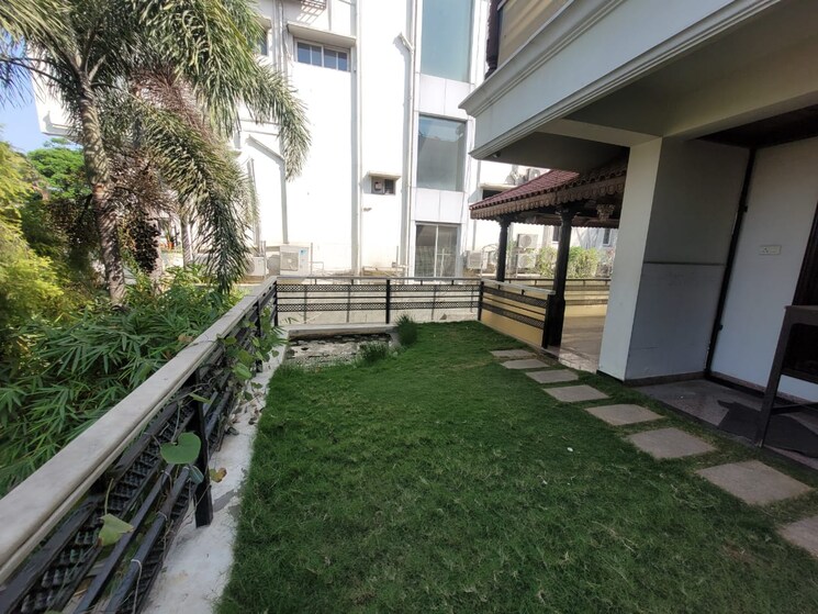Balcony, jubilee hills 5 Bedroom 738 Sq.Yd. Independent House In Jubilee Hills Hyderabad 8314568