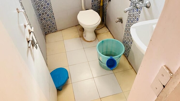 Bathroom, vikas nagar 3 Bedroom 1610 Sq.Ft. Independent House In Vikas Nagar Lucknow 8314585