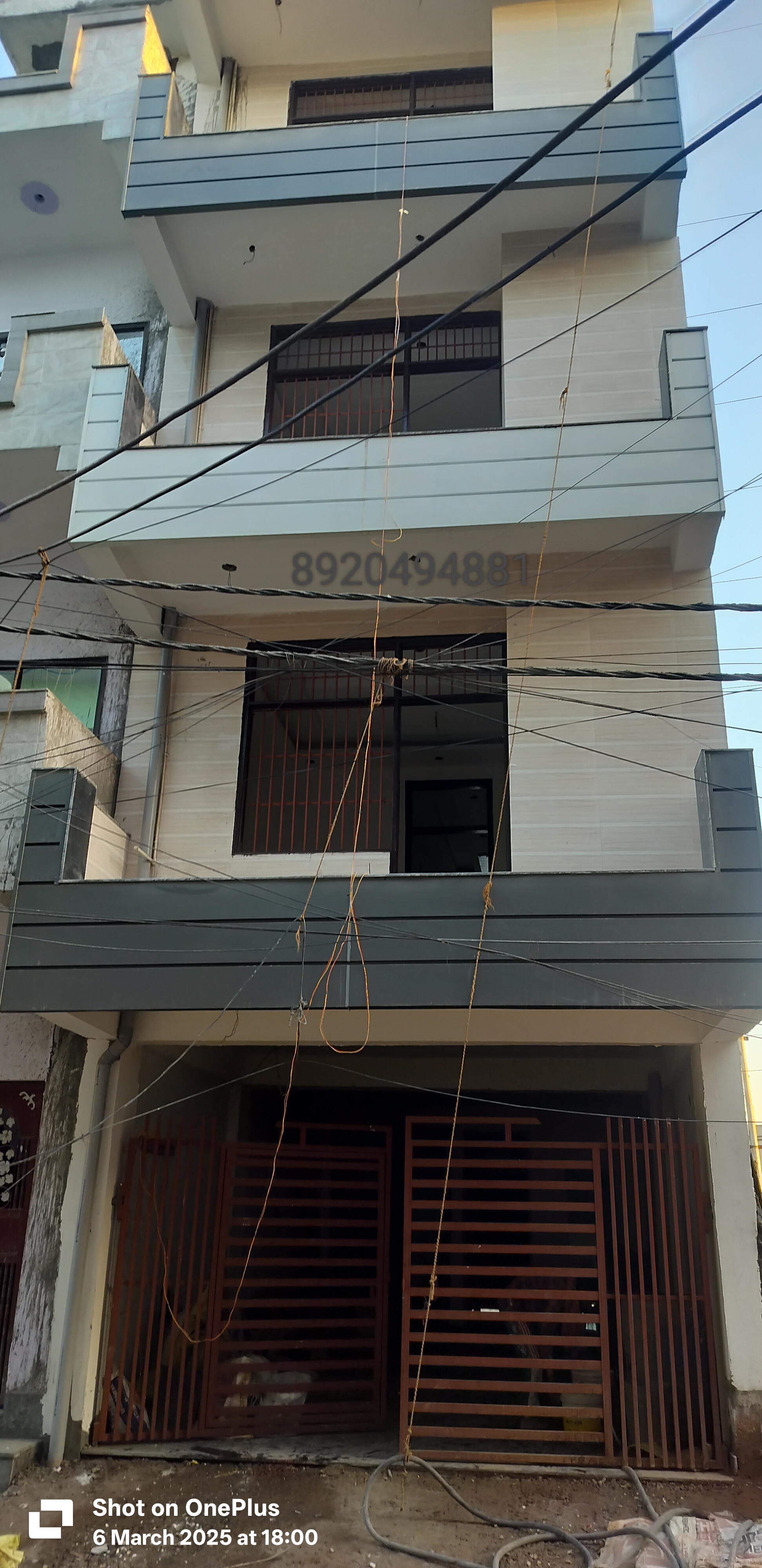 2 BHK + Servant Room Builder Floor For Sale in Pratap Vihar GDA Flats