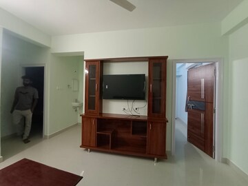 Room in 2 BHK Apartment at Ten Madhapur, Madhapur – for Rent