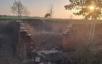 Plot For Sale in Rohini Sector 26