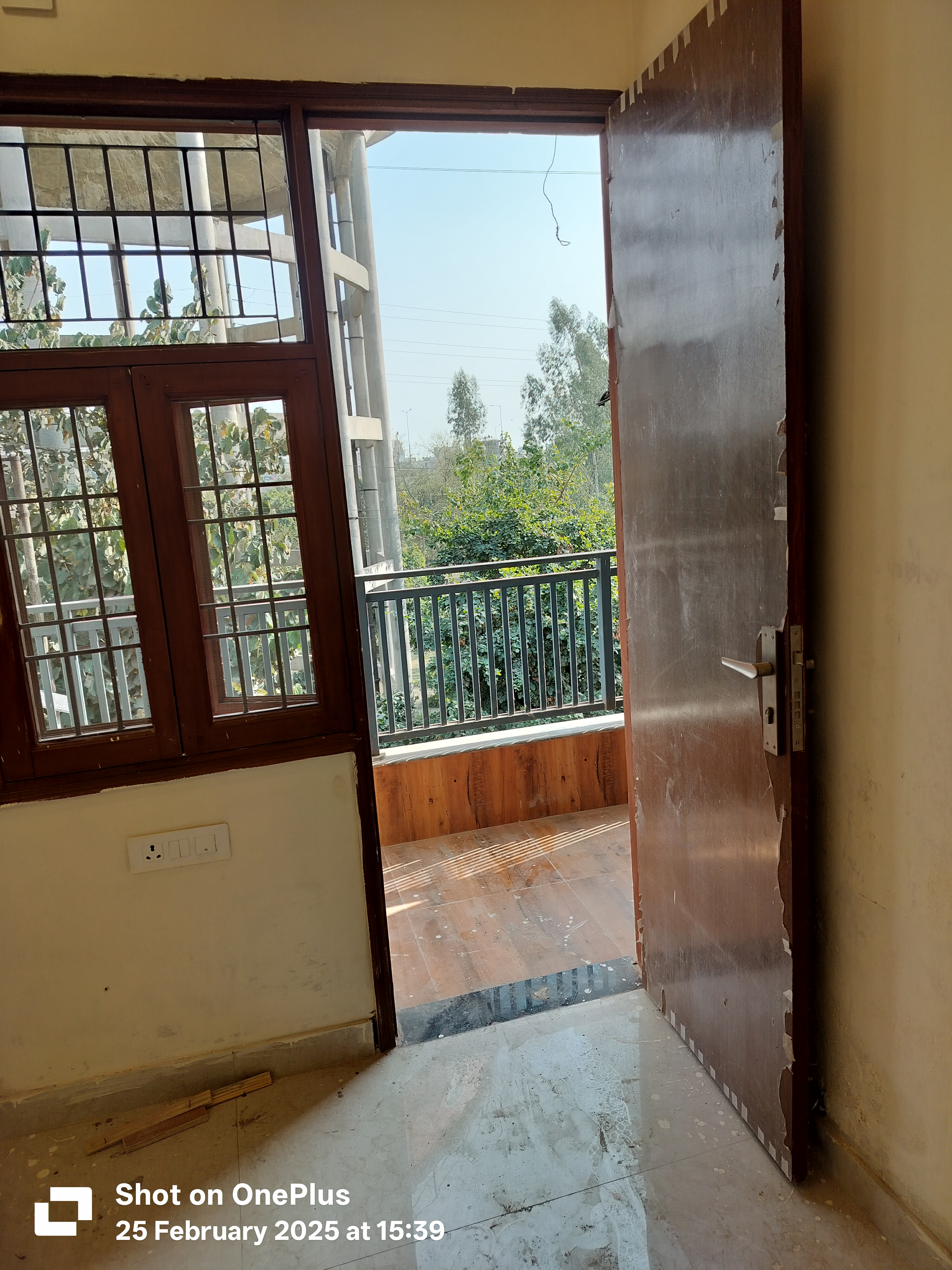 3 BHK + Servant Room Builder Floor For Sale in Pratap Vihar Gda Flats pr