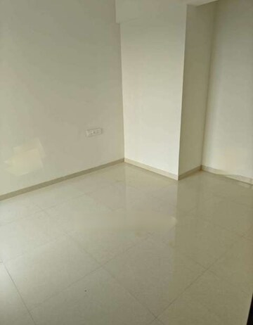 Room in 2 BHK Apartment at Runwal Eirene Phase 2, Balkum Pada – for Rent