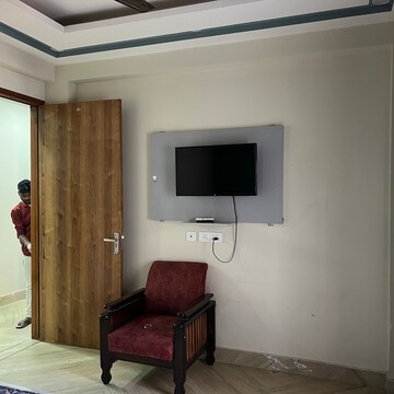 Living Room in 2 BHK Builder Floor at Sector 43 – for Rent