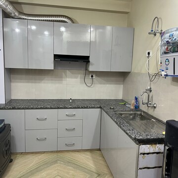 Kitchen in 2 BHK Builder Floor at Sector 43 – for Rent