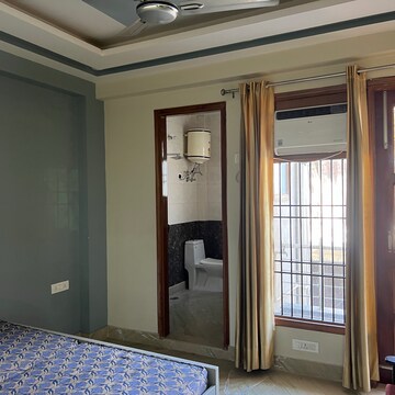 2 BHK Builder Floor For Rent in Sector 43