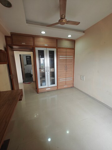 Room in 4 BHK Apartment at Tulsi Sagar, Nerul – for Rent