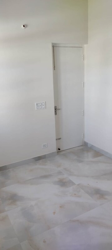 Room in 1 BHK Builder Floor at Sahastradhara Road – for Rent