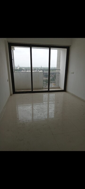 Room in 2 BHK Apartment at Sunbeach Dev Residency, Sabarmati – for Rent