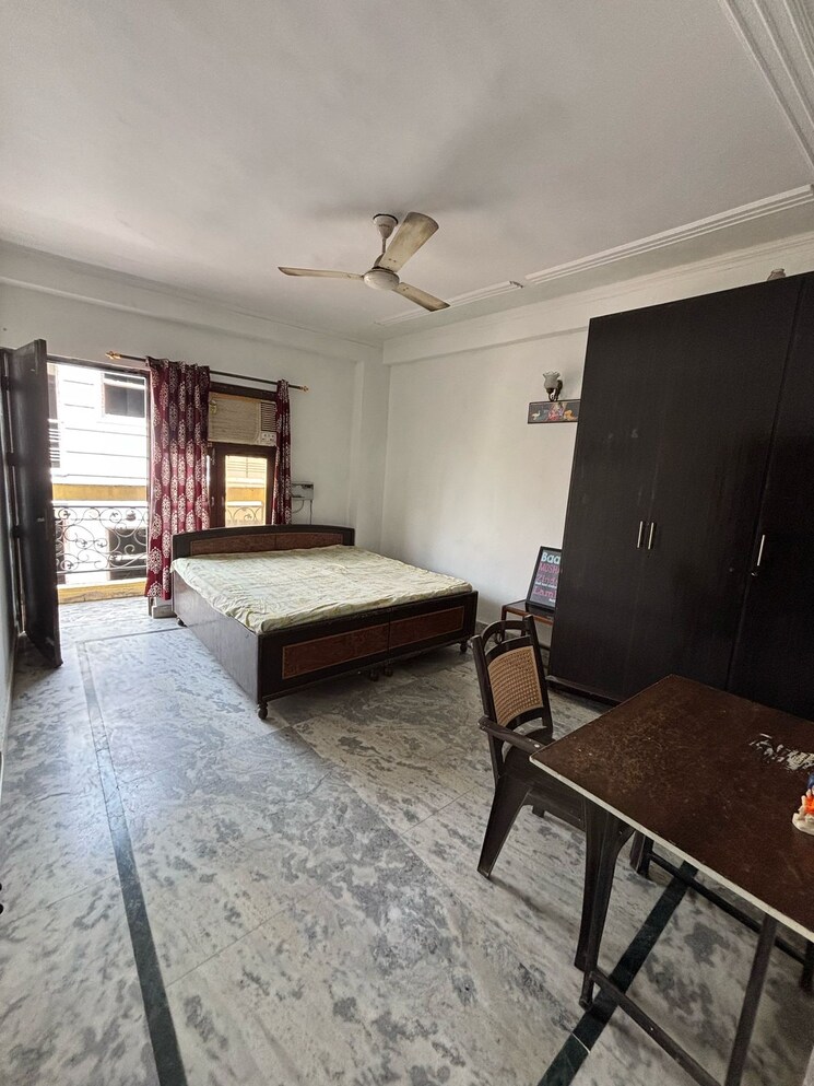 Kitchen, sant nagar 3 Bedroom 1125 Sq.Ft. Builder Floor In Sant Nagar Delhi 8314849