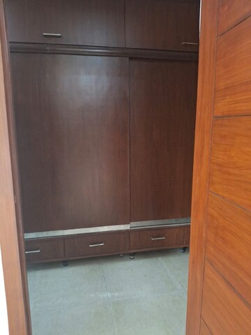 Furnished Amenities in 2 BHK Apartment at Aya Nagar – for Rent