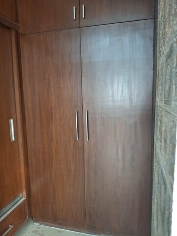 Furnished Amenities in 2 BHK Apartment at Aya Nagar – for Rent