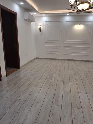 Room in 2 BHK Apartment at Aya Nagar – for Rent